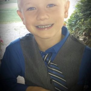 Boys 3 piece suit  no tie